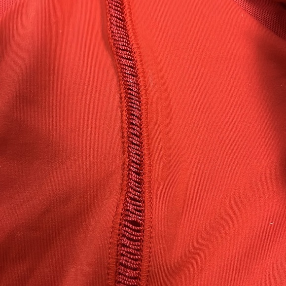 Women’s athletic tank with detailed back - Picture 3 of 3